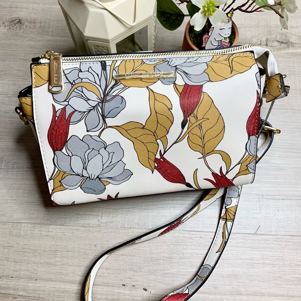 Steve Madden Crossbody bag